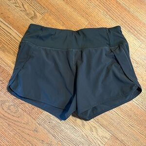 CRZ YOGA shorts. Size small (4-6) gray